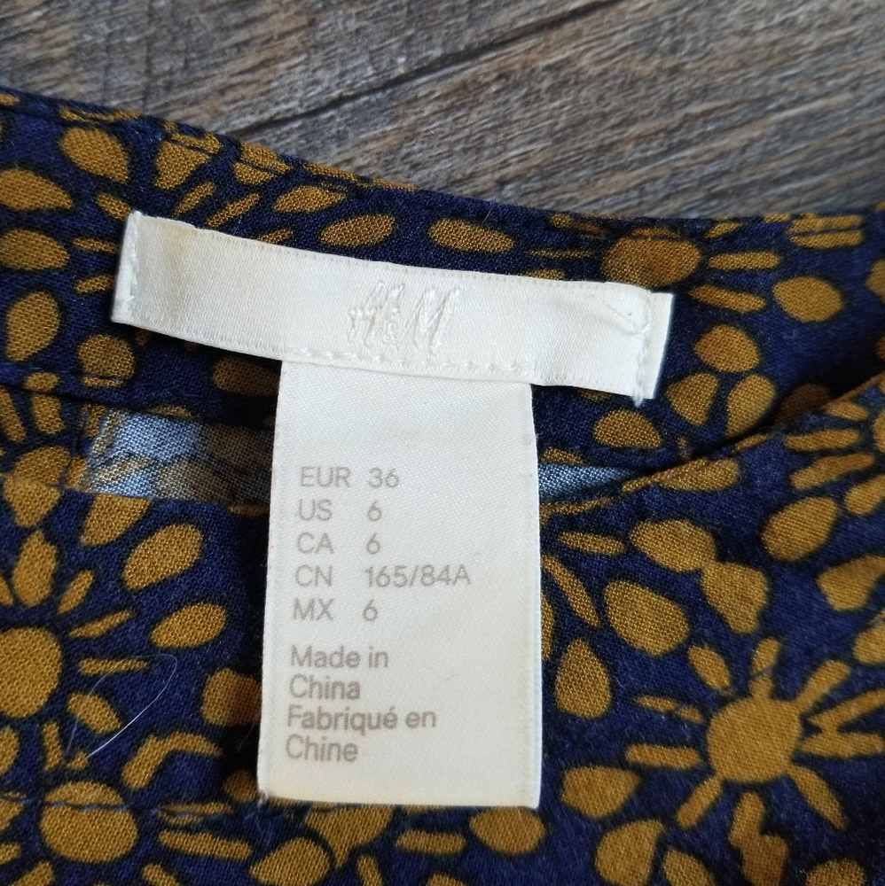 H&M Geometric 3/4 Sleeve Mini Dress Crewneck - Picture 5 of 6